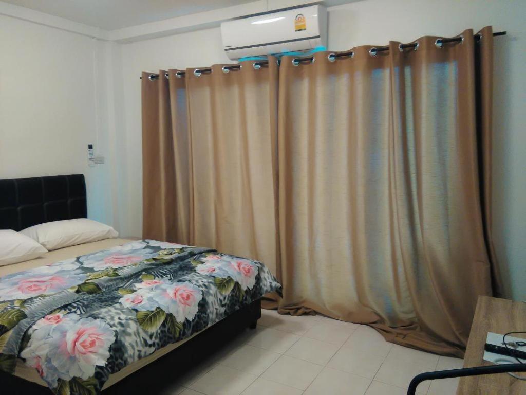 Nb House Hotel Phuket Exterior foto