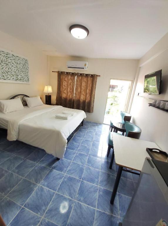 Nb House Hotel Phuket Exterior foto